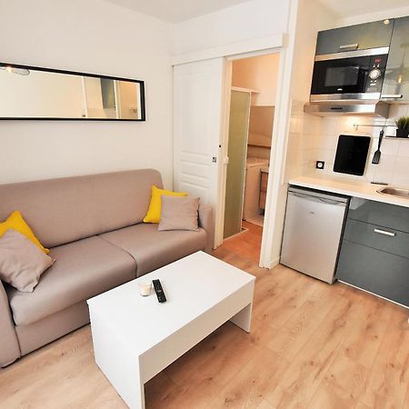 Appartement Au Coeur De La Ville De タヴェルニー エクステリア 写真